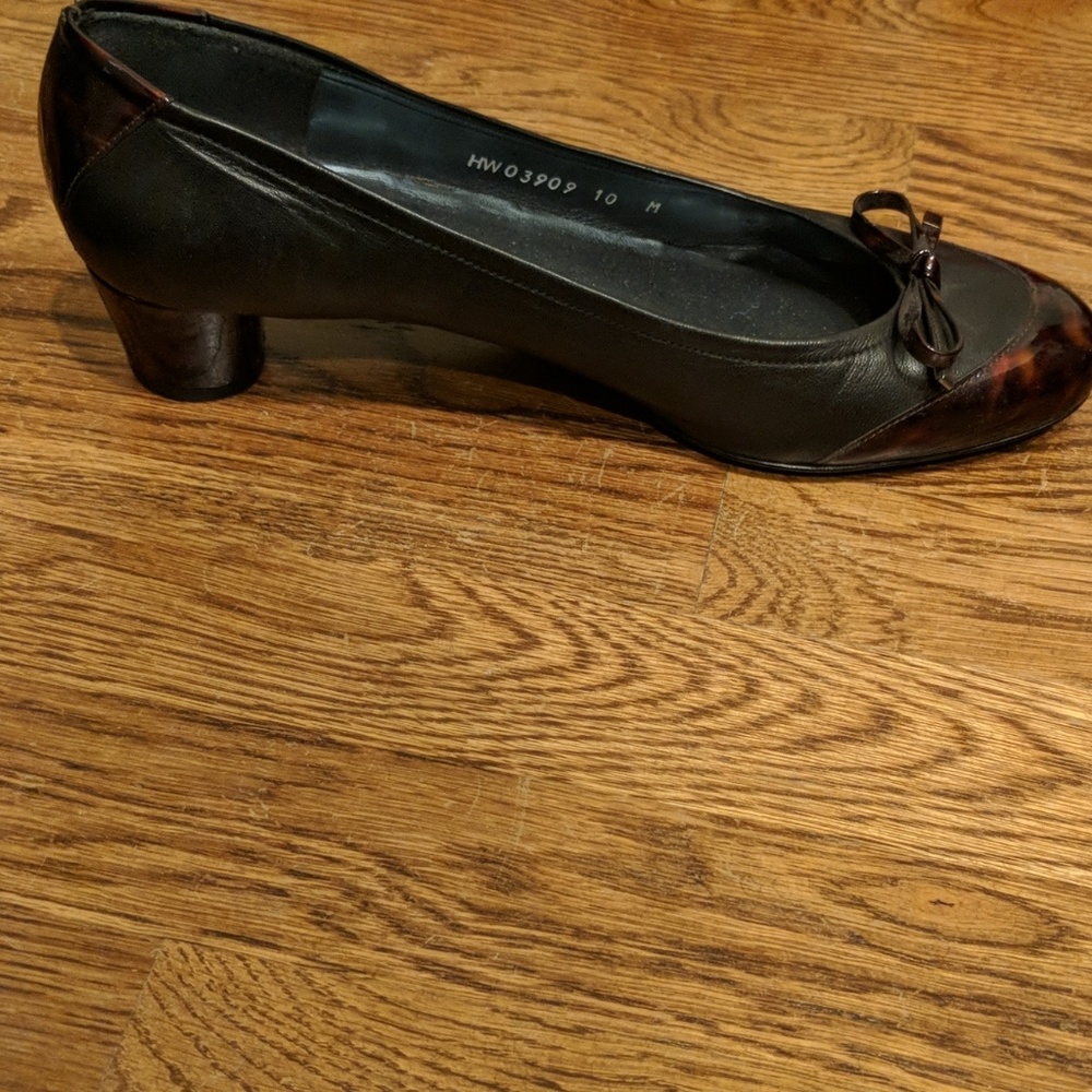 Stuart Weitzman pumps - Picture 3 of 4